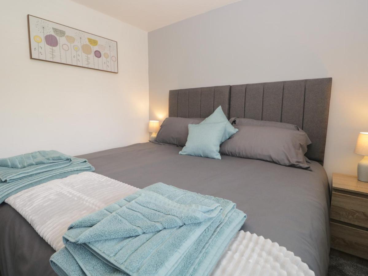 Вилла 26 Hycemoor Way Милом Экстерьер фото